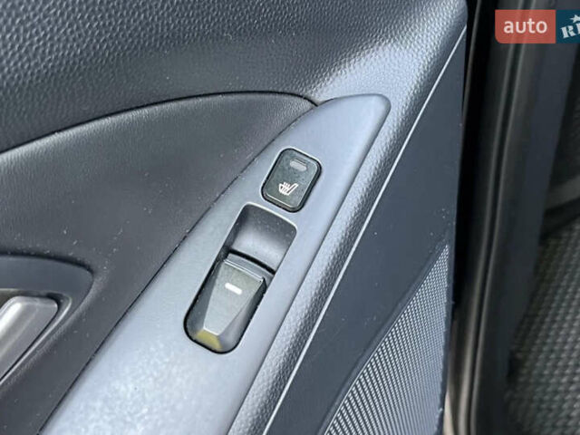 Чорний Хендай іх35, об'ємом двигуна 2 л та пробігом 196 тис. км за 12900 $, фото 21 на Automoto.ua