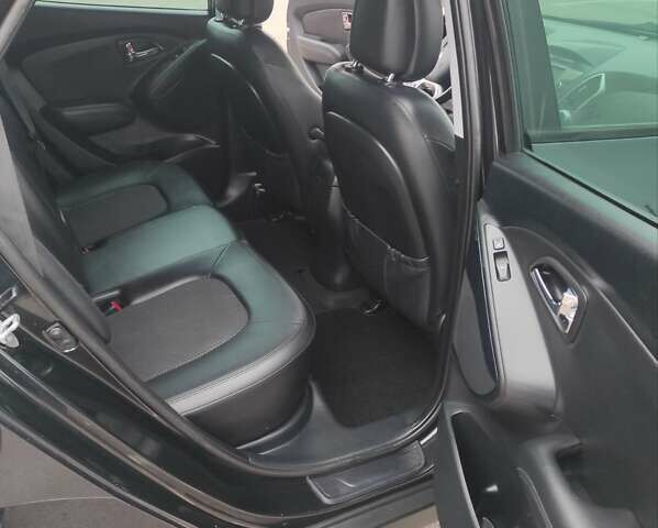 Черный Хендай их35, объемом двигателя 2 л и пробегом 249 тыс. км за 11900 $, фото 19 на Automoto.ua