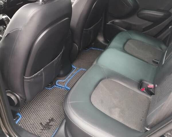 Черный Хендай их35, объемом двигателя 2 л и пробегом 230 тыс. км за 9500 $, фото 6 на Automoto.ua