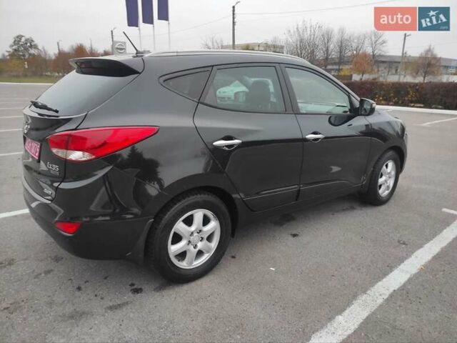 Черный Хендай их35, объемом двигателя 2 л и пробегом 249 тыс. км за 11900 $, фото 9 на Automoto.ua