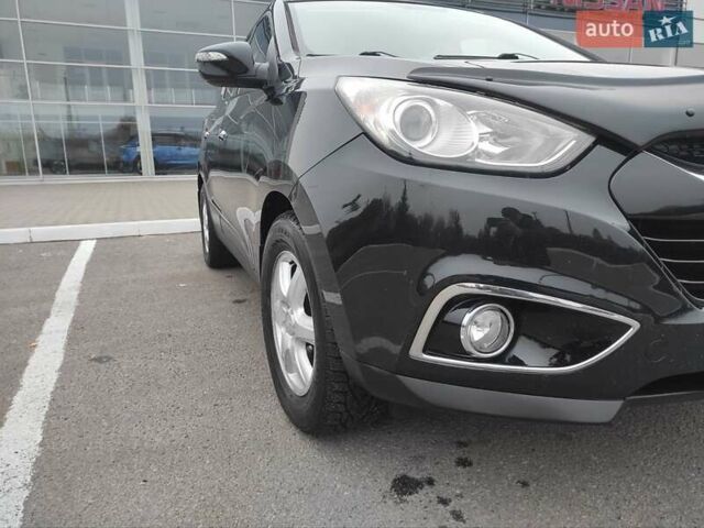 Черный Хендай их35, объемом двигателя 2 л и пробегом 249 тыс. км за 11900 $, фото 12 на Automoto.ua