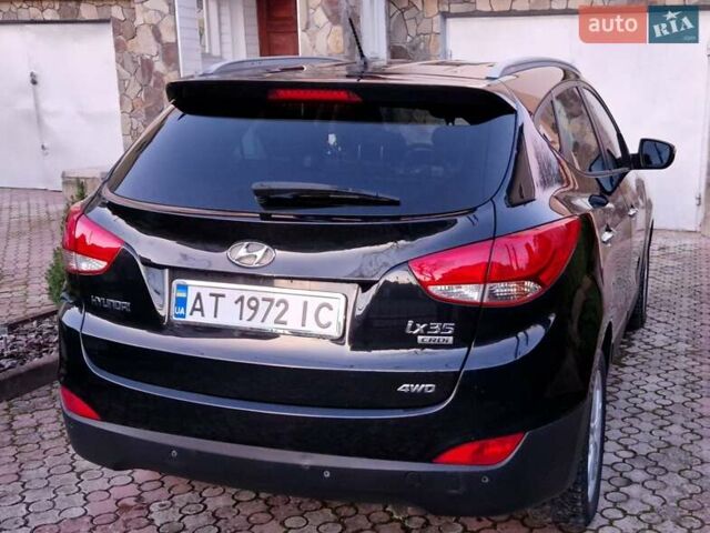 Черный Хендай их35, объемом двигателя 2 л и пробегом 264 тыс. км за 11900 $, фото 3 на Automoto.ua