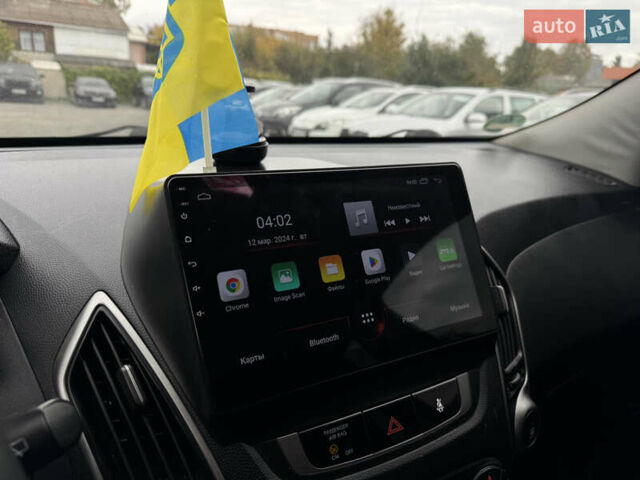 Хендай их35 2010 в Бердичеве на Automoto.ua Черный Хендай их35, объемом двигателя 2 л и пробегом 264 тыс. км за 10900 $, фото 19 на Automoto.ua