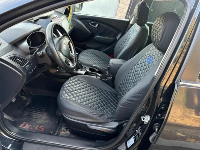 Хендай их35 2010 в Теребовле на Automoto.ua Черный Хендай их35, объемом двигателя 2 л и пробегом 261 тыс. км за 9700 $, фото 17 на Automoto.ua