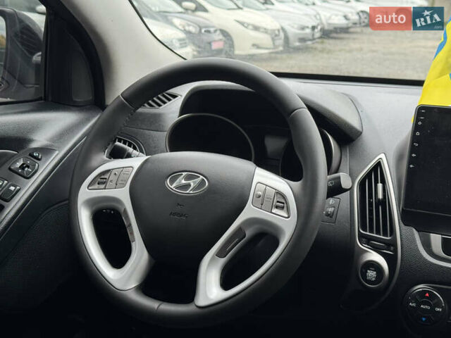 Хендай их35 2010 в Бердичеве на Automoto.ua Черный Хендай их35, объемом двигателя 2 л и пробегом 264 тыс. км за 10900 $, фото 16 на Automoto.ua