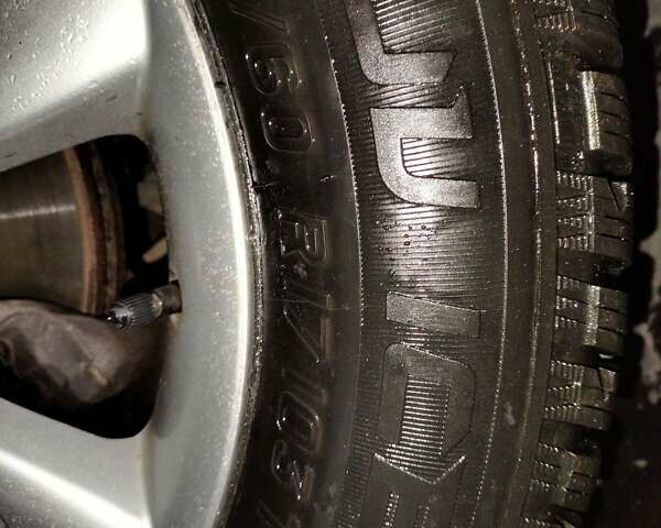 Черный Хендай их35, объемом двигателя 2 л и пробегом 200 тыс. км за 10700 $, фото 15 на Automoto.ua