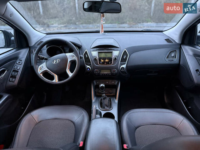 Черный Хендай их35, объемом двигателя 1.69 л и пробегом 203 тыс. км за 11699 $, фото 26 на Automoto.ua