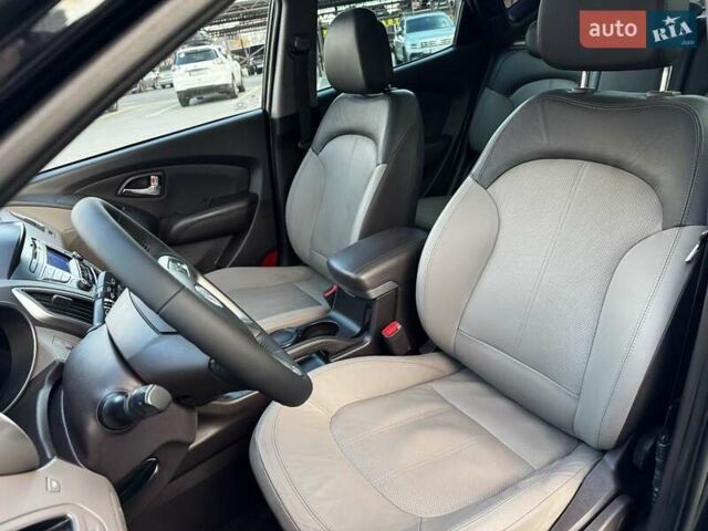 Черный Хендай их35, объемом двигателя 2 л и пробегом 103 тыс. км за 13400 $, фото 37 на Automoto.ua