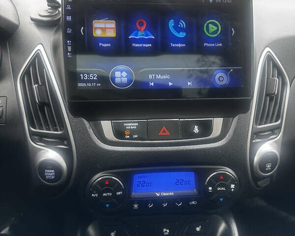 Черный Хендай их35, объемом двигателя 2 л и пробегом 197 тыс. км за 13650 $, фото 83 на Automoto.ua