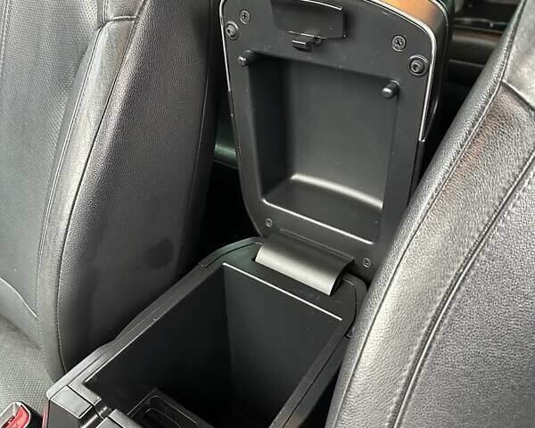 Черный Хендай их35, объемом двигателя 2 л и пробегом 157 тыс. км за 12700 $, фото 40 на Automoto.ua