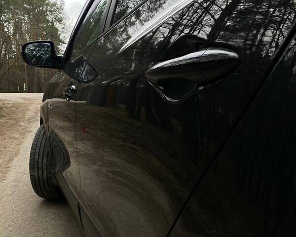 Черный Хендай их35, объемом двигателя 1.69 л и пробегом 290 тыс. км за 10999 $, фото 14 на Automoto.ua