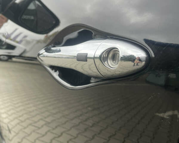 Черный Хендай их35, объемом двигателя 2 л и пробегом 179 тыс. км за 12000 $, фото 9 на Automoto.ua