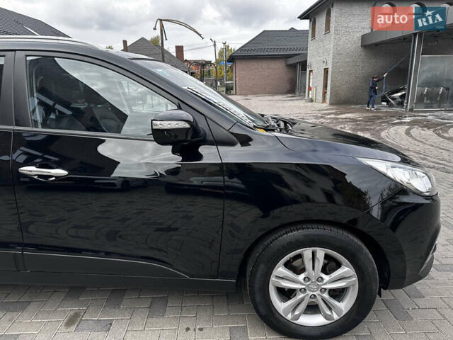 Черный Хендай их35, объемом двигателя 2 л и пробегом 197 тыс. км за 13650 $, фото 16 на Automoto.ua