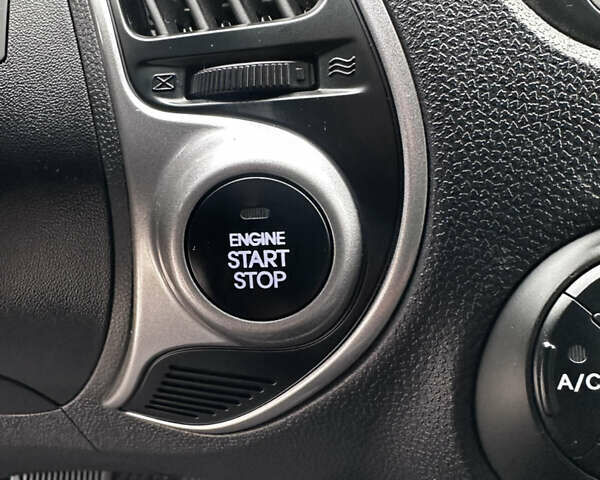 Черный Хендай их35, объемом двигателя 2 л и пробегом 197 тыс. км за 13650 $, фото 46 на Automoto.ua