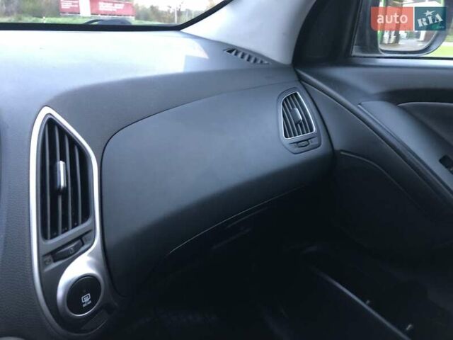 Хендай их35 2011 в Луцке на Automoto.ua Черный Хендай их35, объемом двигателя 2 л и пробегом 248 тыс. км за 13500 $, фото 28 на Automoto.ua