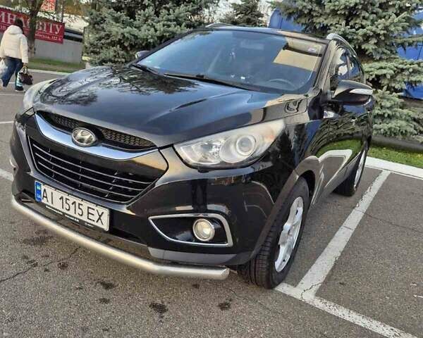 Черный Хендай их35, объемом двигателя 2 л и пробегом 221 тыс. км за 12000 $, фото 19 на Automoto.ua