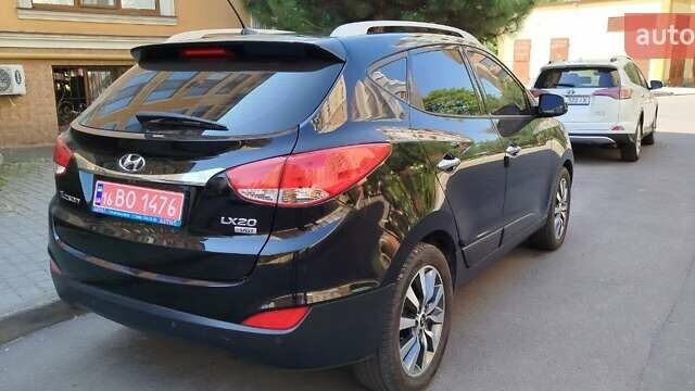 Черный Хендай их35, объемом двигателя 0 л и пробегом 161 тыс. км за 12700 $, фото 1 на Automoto.ua