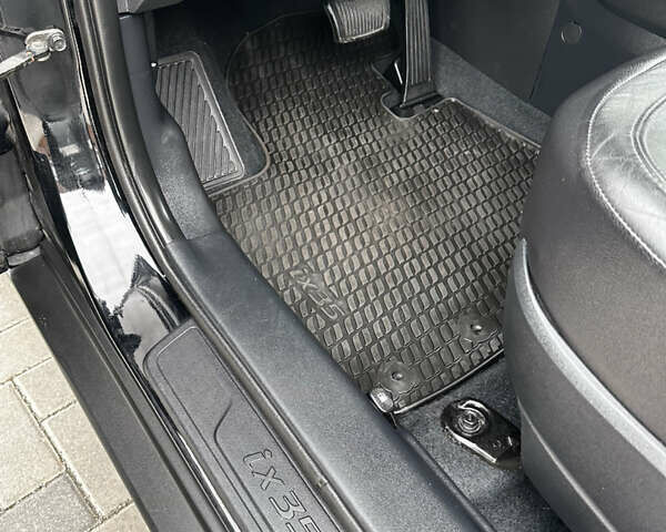 Черный Хендай их35, объемом двигателя 2 л и пробегом 197 тыс. км за 13650 $, фото 41 на Automoto.ua