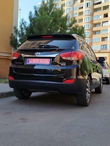 Черный Хендай их35, объемом двигателя 0 л и пробегом 161 тыс. км за 12700 $, фото 14 на Automoto.ua