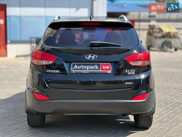 Черный Хендай их35, объемом двигателя 2 л и пробегом 218 тыс. км за 12230 $, фото 5 на Automoto.ua