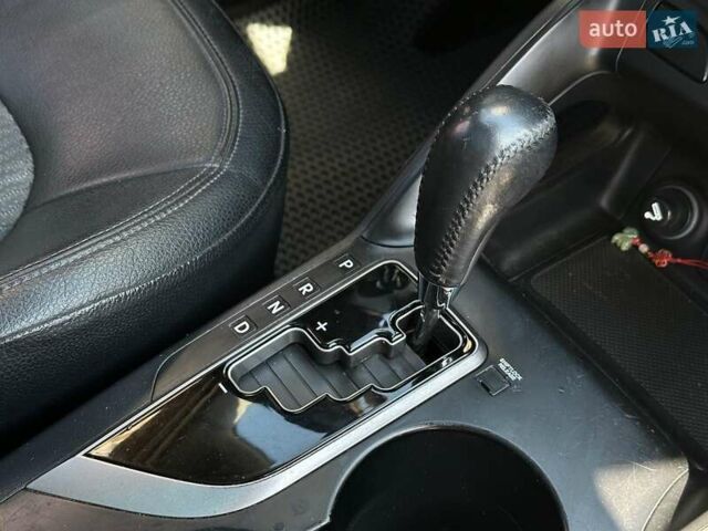 Черный Хендай их35, объемом двигателя 2 л и пробегом 218 тыс. км за 12230 $, фото 24 на Automoto.ua