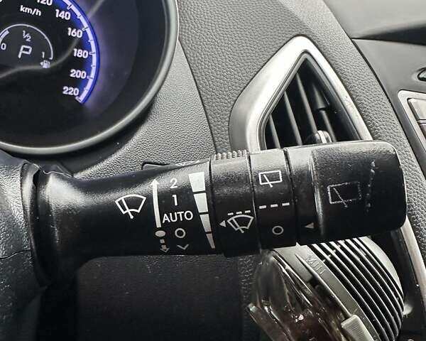 Черный Хендай их35, объемом двигателя 2 л и пробегом 157 тыс. км за 12700 $, фото 33 на Automoto.ua