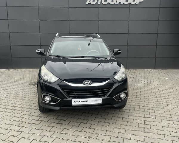 Черный Хендай их35, объемом двигателя 2 л и пробегом 179 тыс. км за 12000 $, фото 4 на Automoto.ua