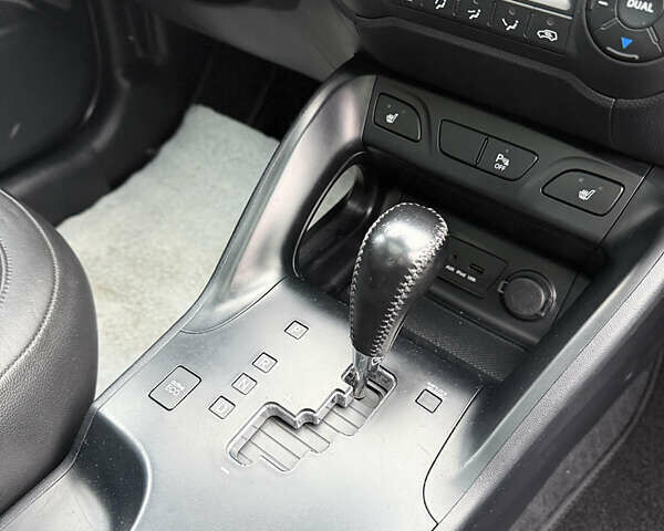 Чорний Хендай іх35, об'ємом двигуна 2 л та пробігом 206 тис. км за 13099 $, фото 50 на Automoto.ua