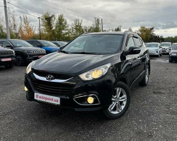 Черный Хендай их35, объемом двигателя 2 л и пробегом 157 тыс. км за 12700 $, фото 2 на Automoto.ua