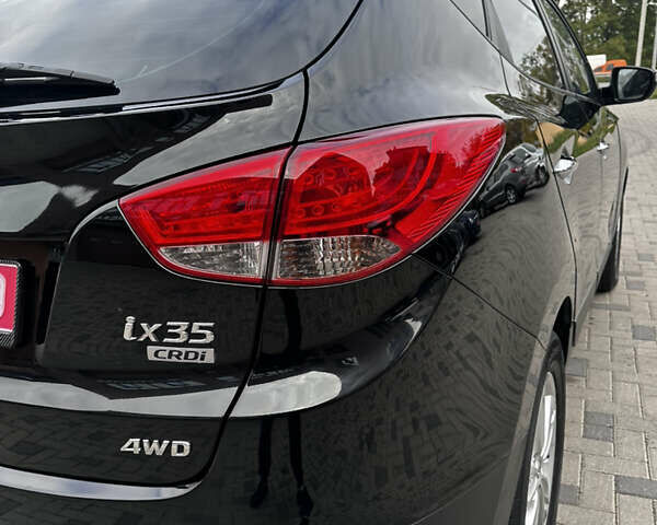 Черный Хендай их35, объемом двигателя 2 л и пробегом 197 тыс. км за 13650 $, фото 11 на Automoto.ua