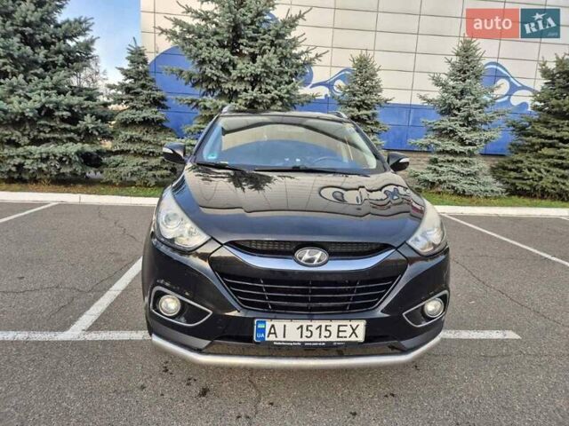 Черный Хендай их35, объемом двигателя 2 л и пробегом 221 тыс. км за 12000 $, фото 8 на Automoto.ua