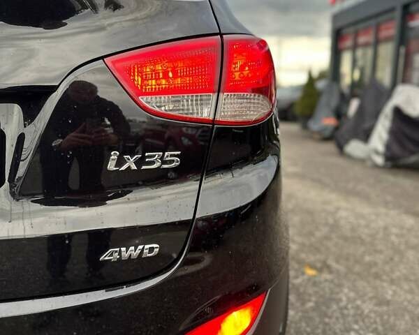 Черный Хендай их35, объемом двигателя 2 л и пробегом 157 тыс. км за 12700 $, фото 9 на Automoto.ua