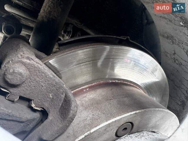 Черный Хендай их35, объемом двигателя 2 л и пробегом 197 тыс. км за 13650 $, фото 23 на Automoto.ua