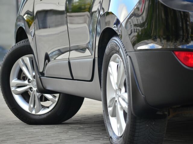 Хендай их35 2011 в Днепре (Днепропетровске) на Automoto.ua Черный Хендай их35, объемом двигателя 2 л и пробегом 141 тыс. км за 13200 $, фото 9 на Automoto.ua