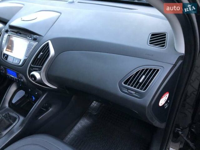 Хендай их35 2011 в Луцке на Automoto.ua Черный Хендай их35, объемом двигателя 2 л и пробегом 248 тыс. км за 13500 $, фото 16 на Automoto.ua