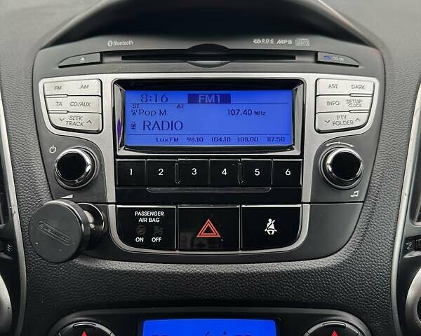 Черный Хендай их35, объемом двигателя 2 л и пробегом 157 тыс. км за 12700 $, фото 28 на Automoto.ua