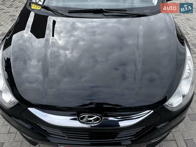 Черный Хендай их35, объемом двигателя 2 л и пробегом 197 тыс. км за 13650 $, фото 19 на Automoto.ua