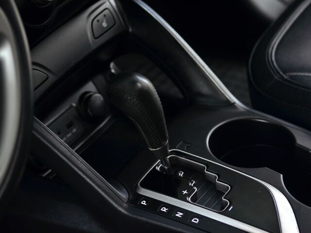 Хендай их35 2011 в Днепре (Днепропетровске) на Automoto.ua Черный Хендай их35, объемом двигателя 2 л и пробегом 141 тыс. км за 13200 $, фото 18 на Automoto.ua