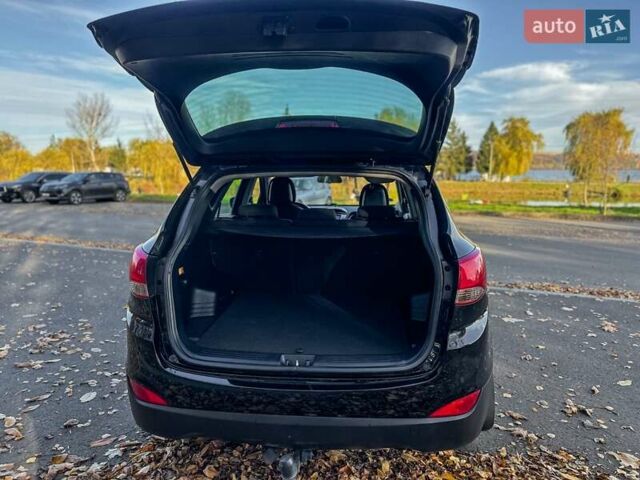 Черный Хендай их35, объемом двигателя 2 л и пробегом 104 тыс. км за 11600 $, фото 16 на Automoto.ua