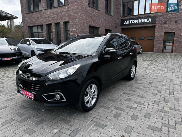 Черный Хендай их35, объемом двигателя 2 л и пробегом 197 тыс. км за 13650 $, фото 4 на Automoto.ua