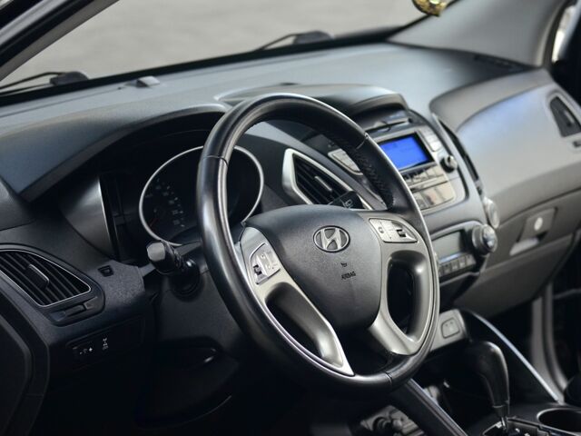 Хендай их35 2011 в Днепре (Днепропетровске) на Automoto.ua Черный Хендай их35, объемом двигателя 2 л и пробегом 141 тыс. км за 13200 $, фото 17 на Automoto.ua