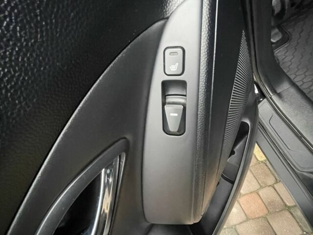 Чорний Хендай іх35, об'ємом двигуна 2 л та пробігом 210 тис. км за 12700 $, фото 15 на Automoto.ua