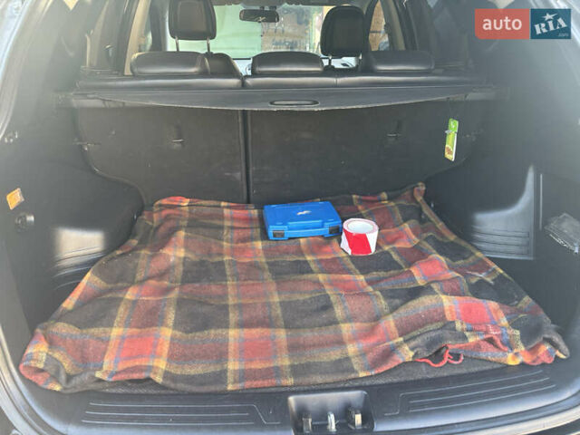 Черный Хендай их35, объемом двигателя 1.7 л и пробегом 254 тыс. км за 11500 $, фото 13 на Automoto.ua