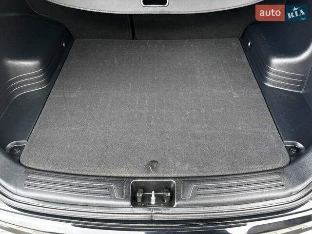 Черный Хендай их35, объемом двигателя 2 л и пробегом 197 тыс. км за 13650 $, фото 74 на Automoto.ua