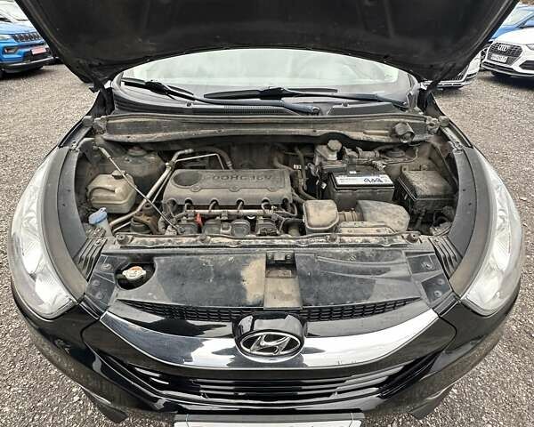 Черный Хендай их35, объемом двигателя 2 л и пробегом 157 тыс. км за 12700 $, фото 43 на Automoto.ua