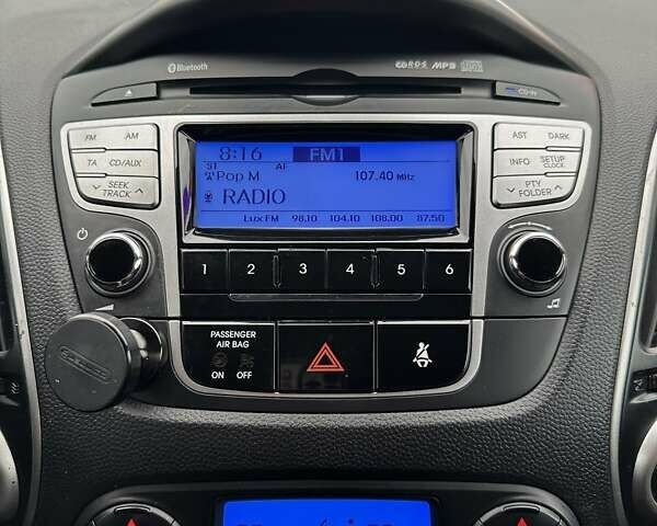 Черный Хендай их35, объемом двигателя 2 л и пробегом 157 тыс. км за 12700 $, фото 31 на Automoto.ua