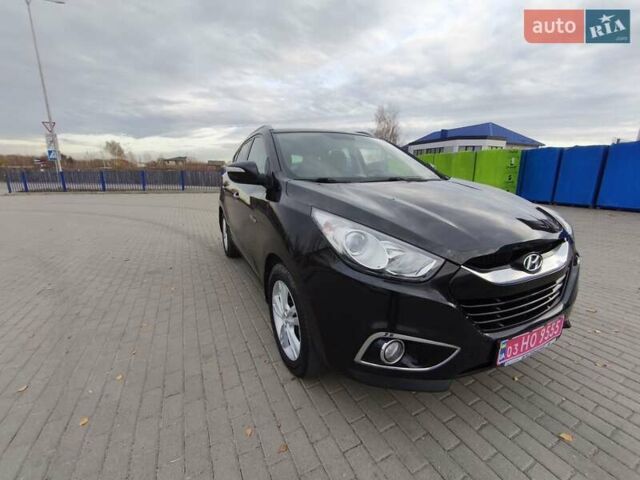 Черный Хендай их35, объемом двигателя 1.7 л и пробегом 229 тыс. км за 10750 $, фото 15 на Automoto.ua