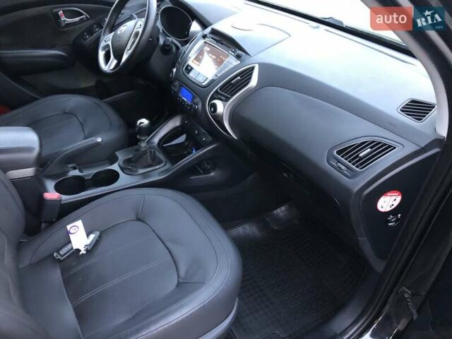 Хендай их35 2011 в Луцке на Automoto.ua Черный Хендай их35, объемом двигателя 2 л и пробегом 248 тыс. км за 13500 $, фото 14 на Automoto.ua
