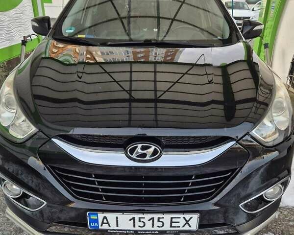 Черный Хендай их35, объемом двигателя 2 л и пробегом 221 тыс. км за 12000 $, фото 4 на Automoto.ua