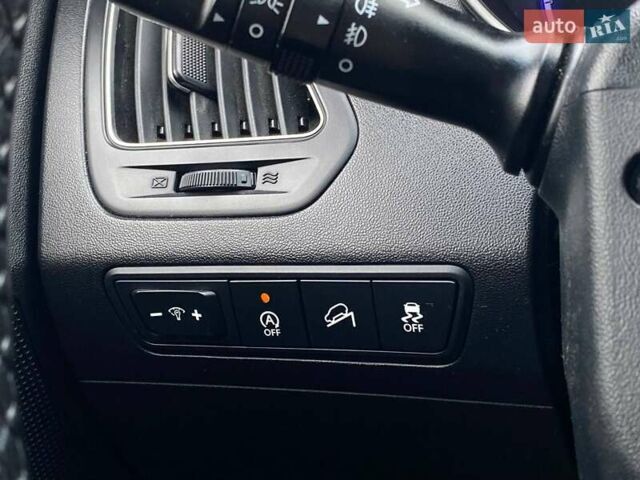 Черный Хендай их35, объемом двигателя 1.7 л и пробегом 277 тыс. км за 11800 $, фото 30 на Automoto.ua